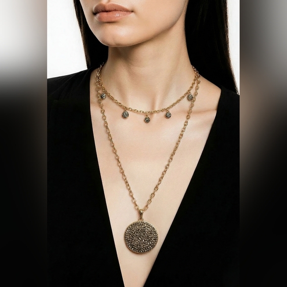 White House Black Market Jewelry - White House Black Market Black and Silver rhinestone necklace